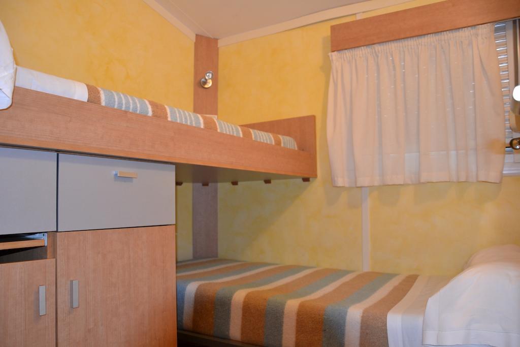 Camping Fuentes Blancas Burgo Eksteriør billede