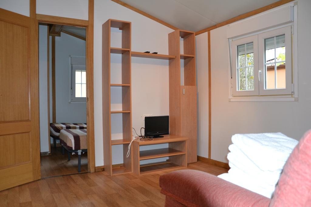 Camping Fuentes Blancas Burgo Værelse billede