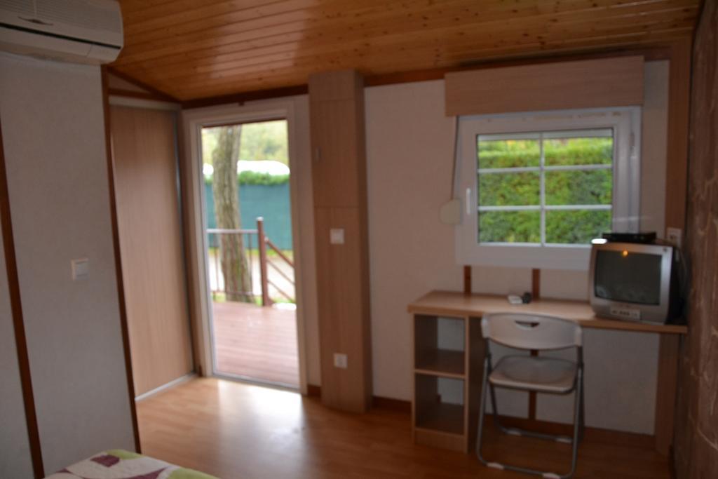 Camping Fuentes Blancas Burgo Værelse billede
