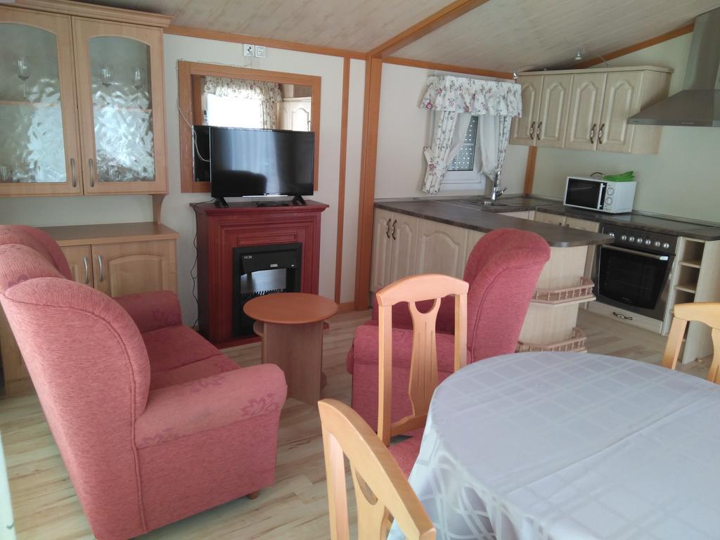 Camping Fuentes Blancas Burgo Eksteriør billede