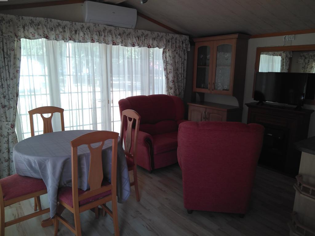 Camping Fuentes Blancas Burgo Eksteriør billede
