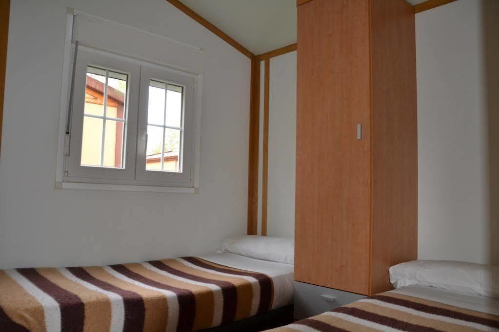 Camping Fuentes Blancas Burgo Eksteriør billede